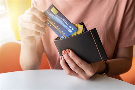 credit card without annual fee.